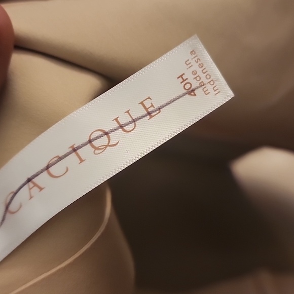 Cacique Smooth Lightly Lined Full Coverage Bra. - Picture 2 of 4